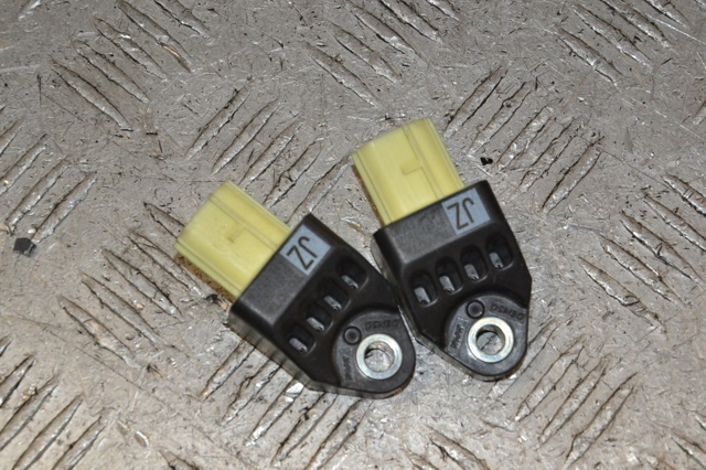 Датчик Ейрбег передній 8983178020 TOYOTA