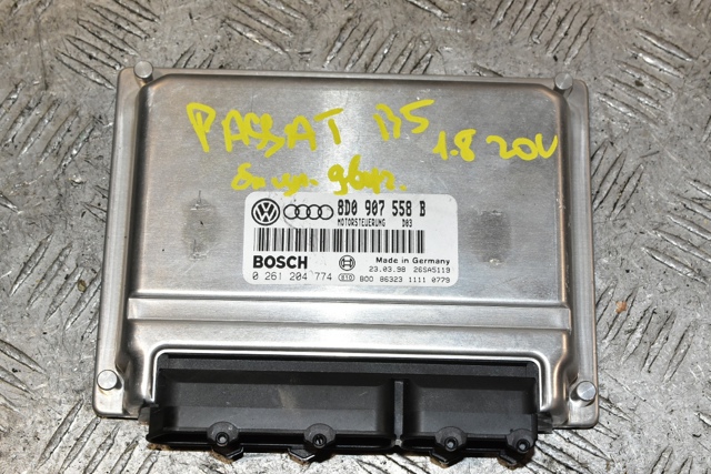 Мізки двигуна 8D0907558B VAG
