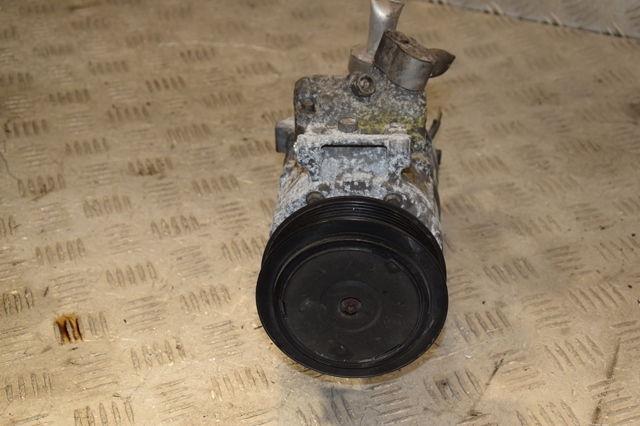 Компресор кондиціонера 8J0260805 VAG