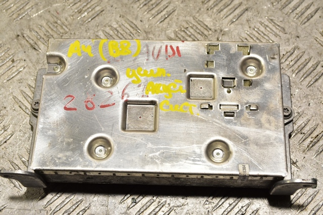 Підсилювач звуку аудіосистеми 8T0035462 VAG