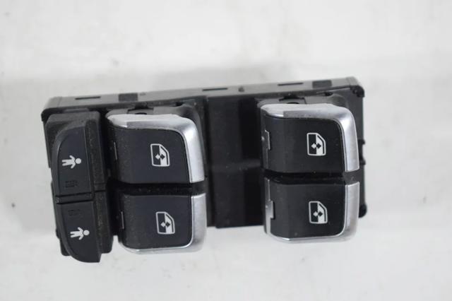 Центральна кнопка підйомника стекол 8V0959851L VAG
