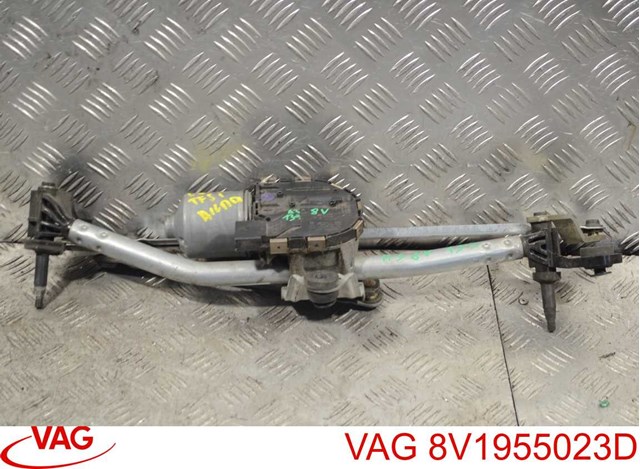 Трапеція щіток лобового скла 8V1955023D VAG