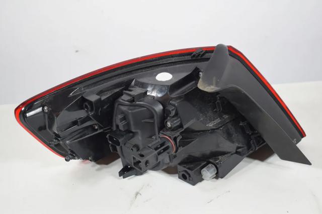 Ліхтар задній правий, зовнішній 8V4945070 VAG