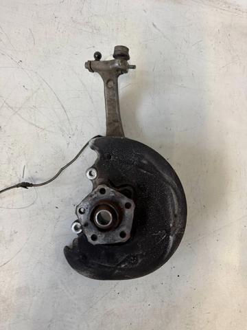 Цапфа поворотна права 8W0407560 VAG