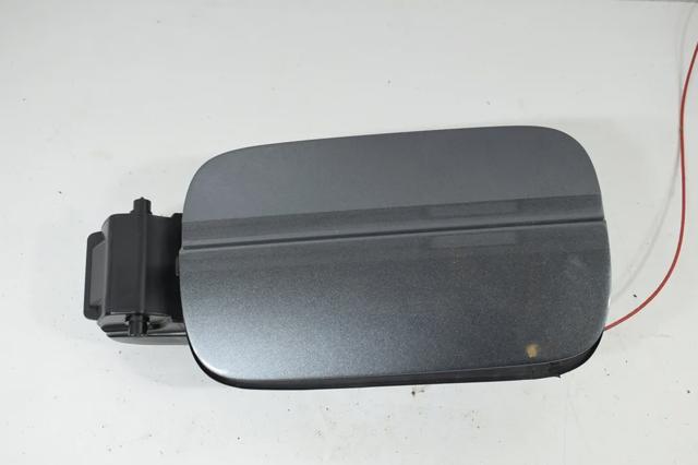 Заливна горловина паливного бака 8W0809906 VAG