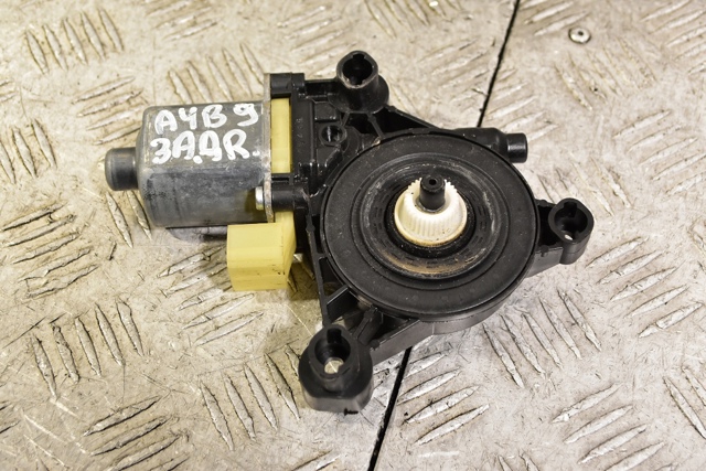 Моторчик склопідйомника двері задніх, правих 8W0959812 VAG