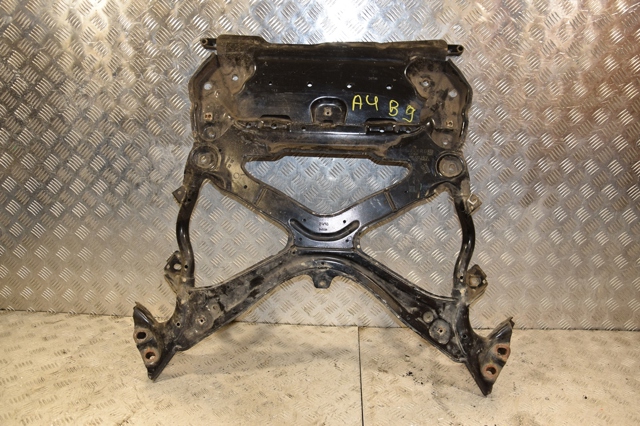 Передня балка 8W1399347E VAG