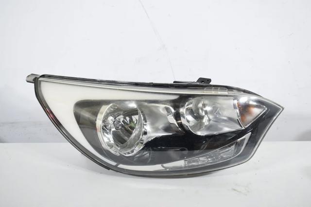 Основна фара - вставка 921021W280 HYUNDAI
