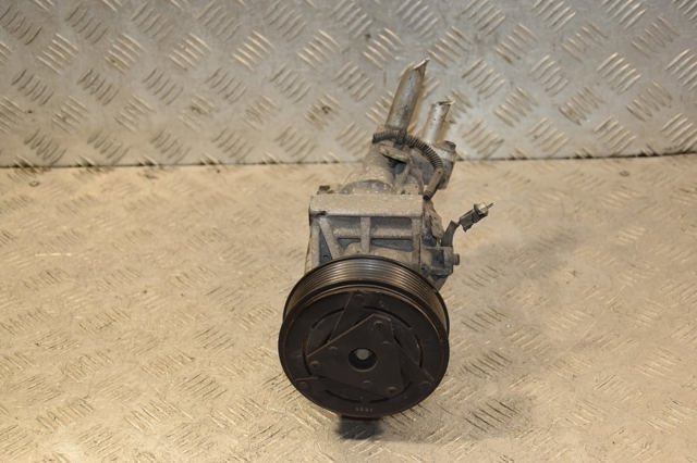 Насос кондиціонера 926000216R RENAULT