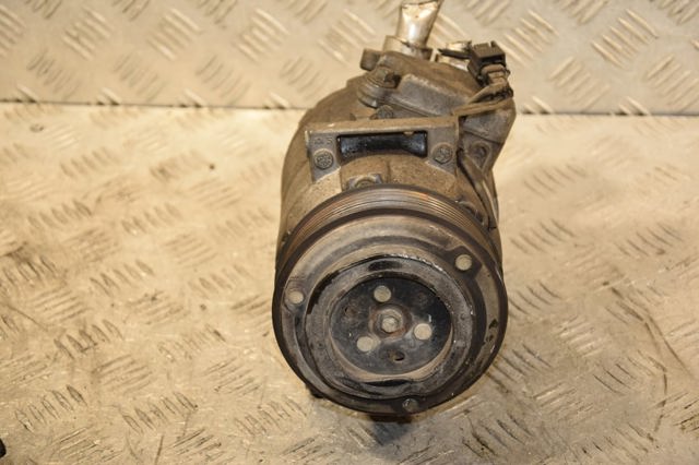 Компресор холодоагенту 92600BB01A NISSAN