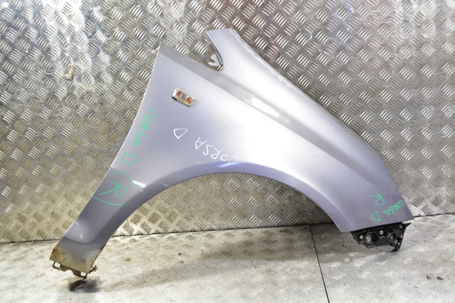 Переднє праве крило 93189644 OPEL