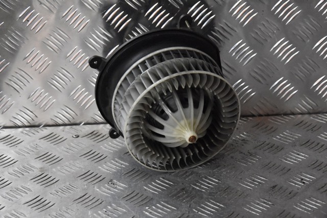 Регулятор оборотів пічки Mercedes CLK