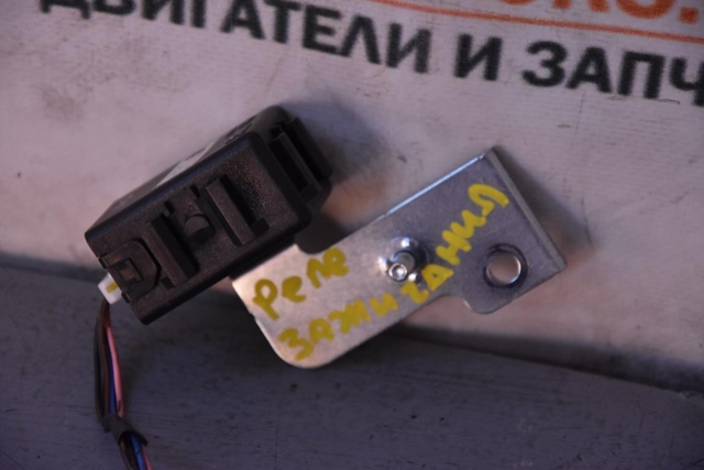 Реле датчика рівня олії 9477027800 HYUNDAI