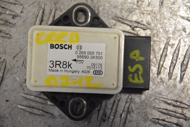Датчик поперечного прискорення (ESP) 956903K500 HYUNDAI