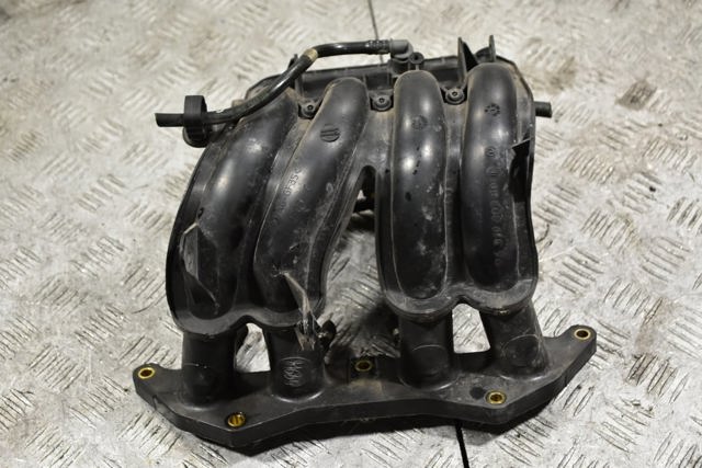 Колектор впускний 9631980380 PEUGEOT