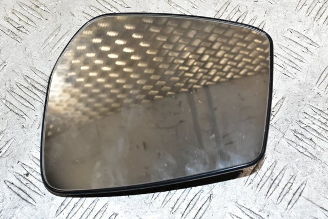 Скло дзеркала заднього виду, лівого 963663VF5A NISSAN