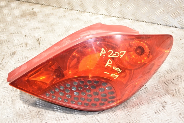 Ліхтар задній правий 9649986580 PEUGEOT