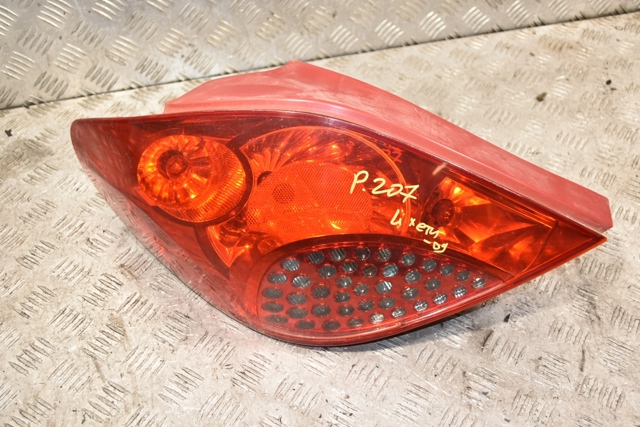Ліхтар задній лівий 9649986680 PEUGEOT