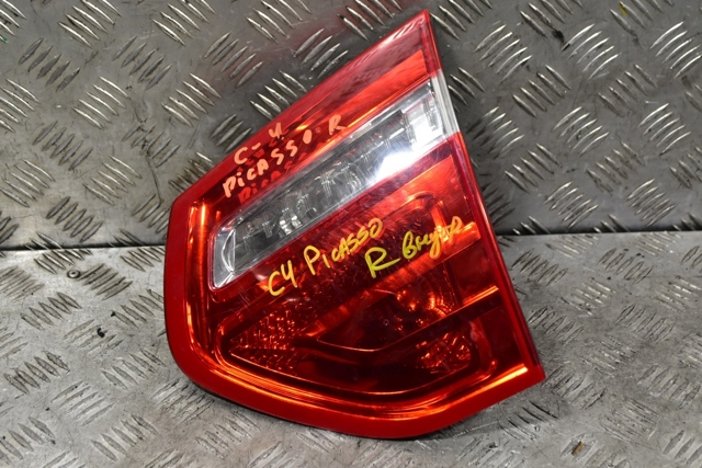 Стоп задній 9653547677 PEUGEOT