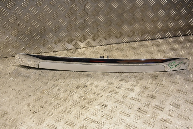 Накладка задньої 3-й/5-й двері 9684450277 PEUGEOT