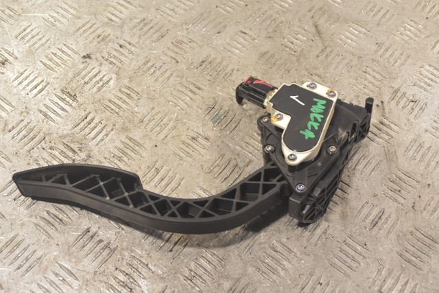 Педаль газу (акселератора) 96892406 OPEL