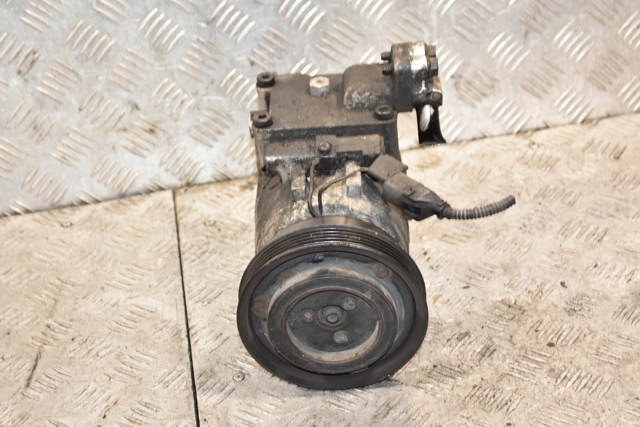 Компресор кондиціонера 977011C600 HYUNDAI