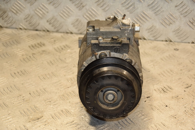 Компресор кондиціонера A0022305011 MERCEDES