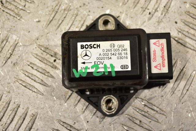 Датчик поперечного прискорення (ESP) A0025426618 MERCEDES