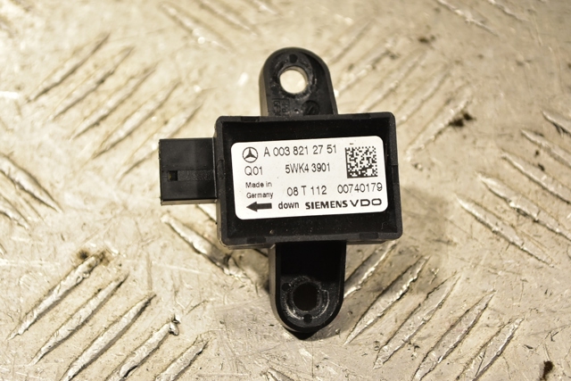 Датчик Ейрбег передній A0038212751 MERCEDES