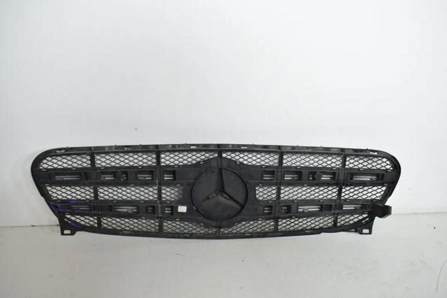 Решітка A1568880460 MERCEDES