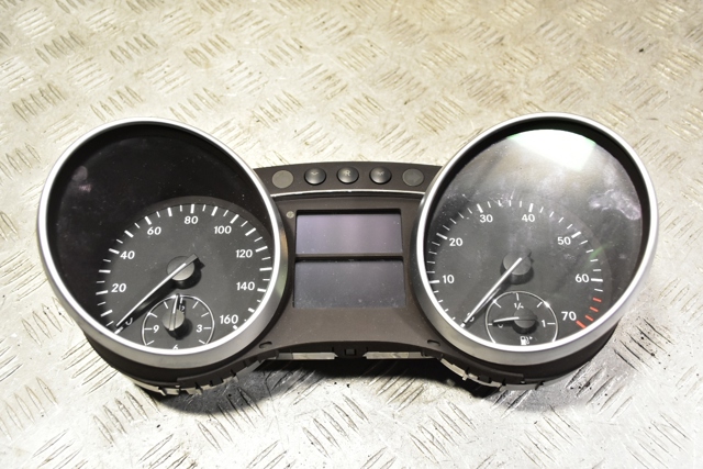 Щиток приладів додатковий A1645404847 MERCEDES