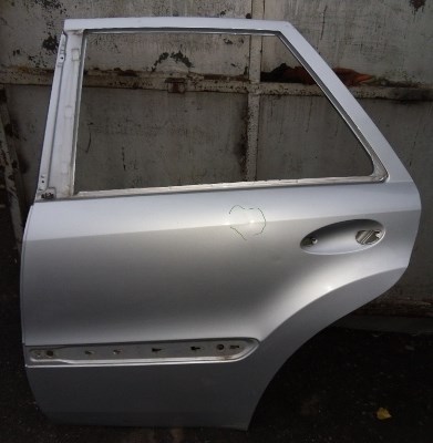 Двері задні, ліві A1647300105 MERCEDES