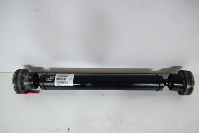 Кардан передній A1664102701 MERCEDES