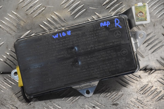 Подушка безпеки, передній, правих дверей AIRBAG A1688600205 MERCEDES