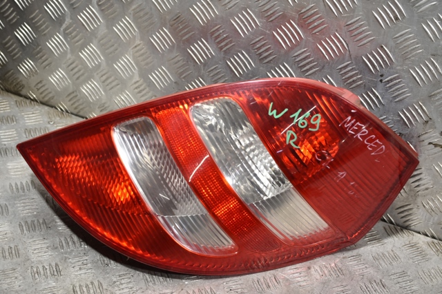 Задній правий стоп A1698200464 MERCEDES
