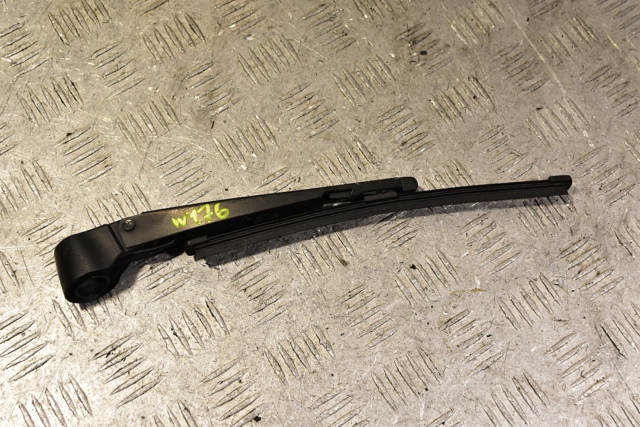 Важіль-поводок двірника заднього скла A1768200544 MERCEDES