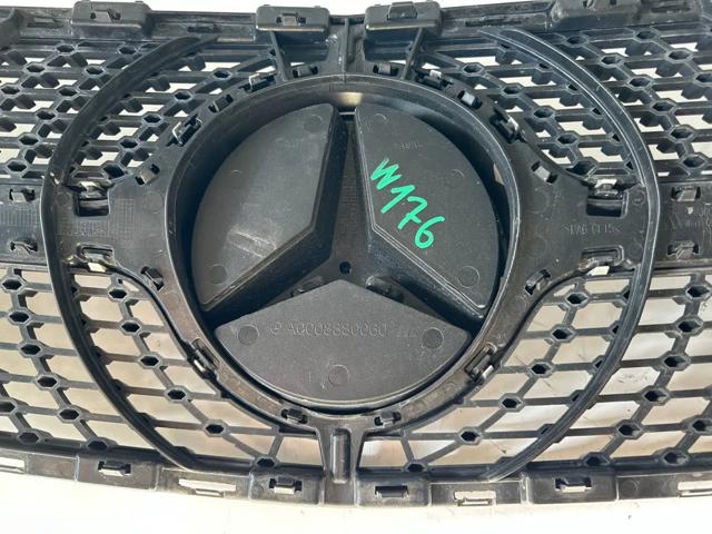 Облицювання радіатора A1768881760 MERCEDES