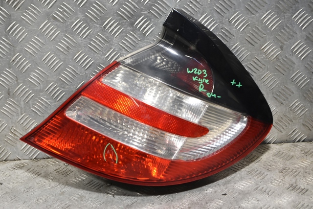Ліхтар задній правий A2038202664 MERCEDES