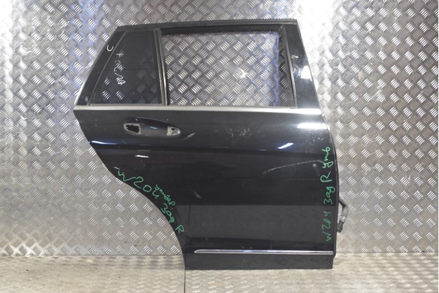 Двері задні в зборі A2047302400 MERCEDES