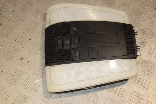 Плафони внутрішнього освітлення A2048202001 MERCEDES