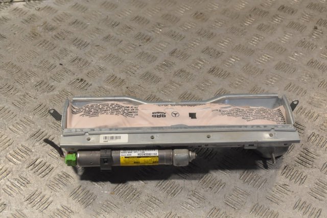Подушка Айрбег водія захисту колін A2048601902 MERCEDES