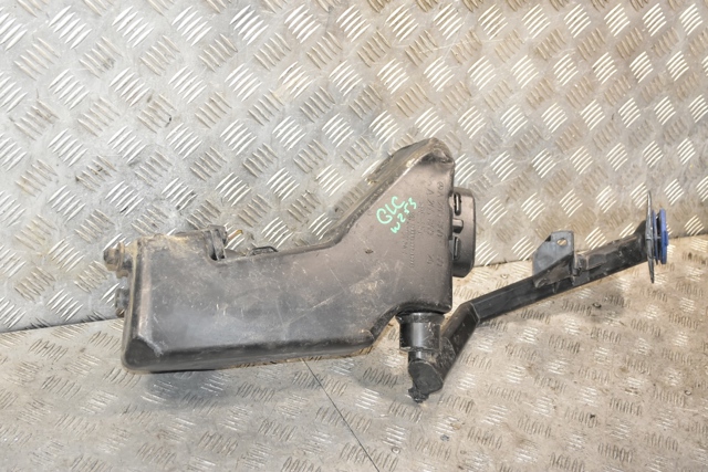 Горловина бачка омивача A2058600160 MERCEDES
