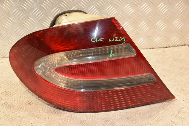 Задня ліва фара A2098200164 MERCEDES