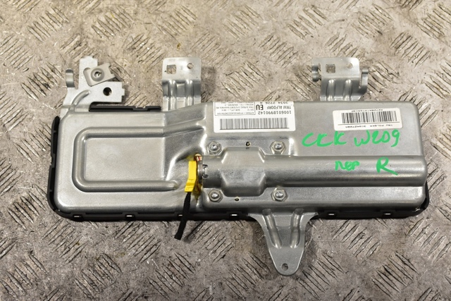 Подушка безпеки, передній, правих дверей Айрбег A2098601405 MERCEDES
