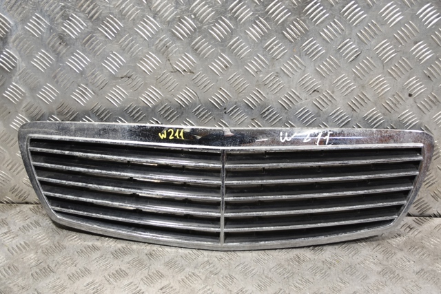 Решітка A2118800583 MERCEDES