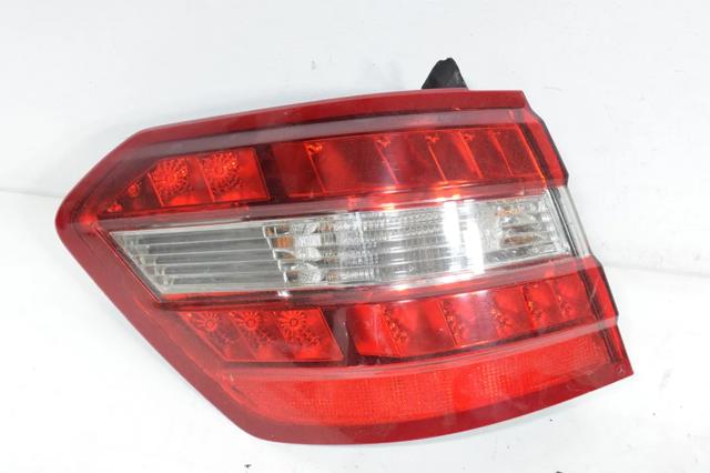 Ліхтар задній лівий, зовнішній A2128203764 MERCEDES