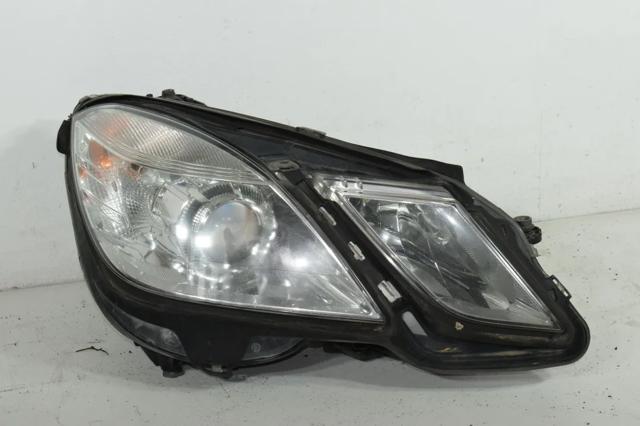 Фара правая A2128208261 MERCEDES
