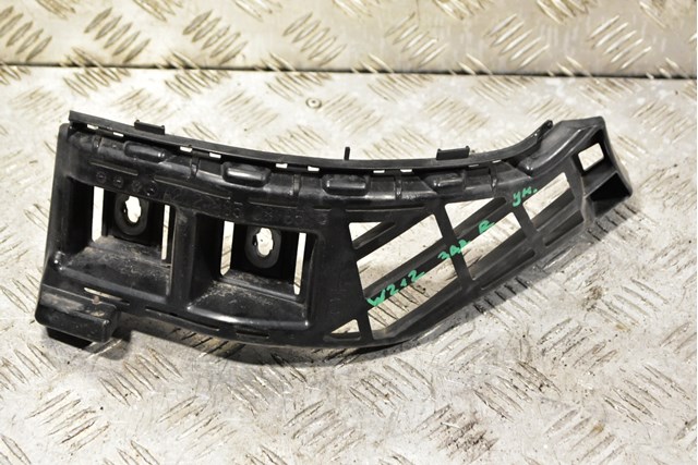 Кронштейн бампера заднього, правий A2128850865 MERCEDES