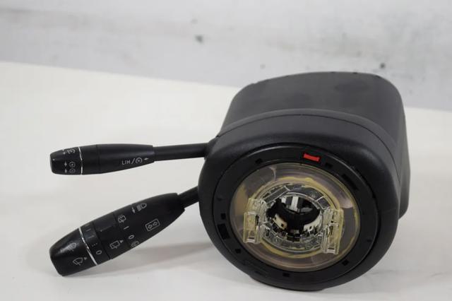 Перемикач підрульовий A2129007402 MERCEDES