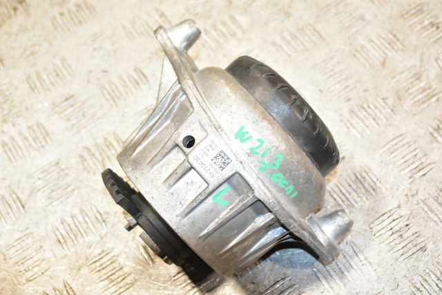 Ліва подушка двигуна A2132400500 MERCEDES